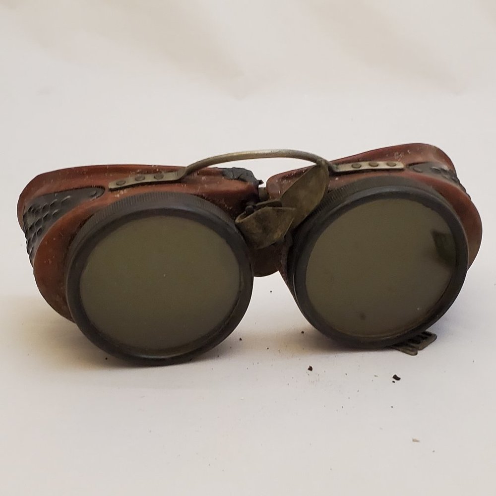 Antique Protective Coverglas Goggles with Extra Lenses and Box